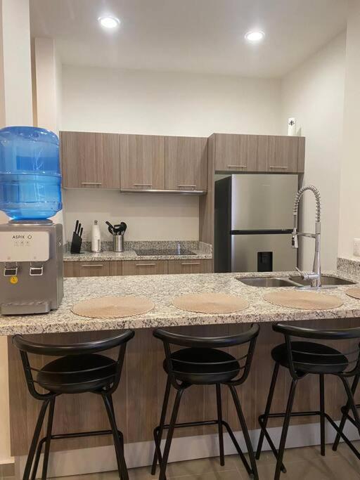 Condo In El Centro Near Malecon! Mazatlán Eksteriør billede