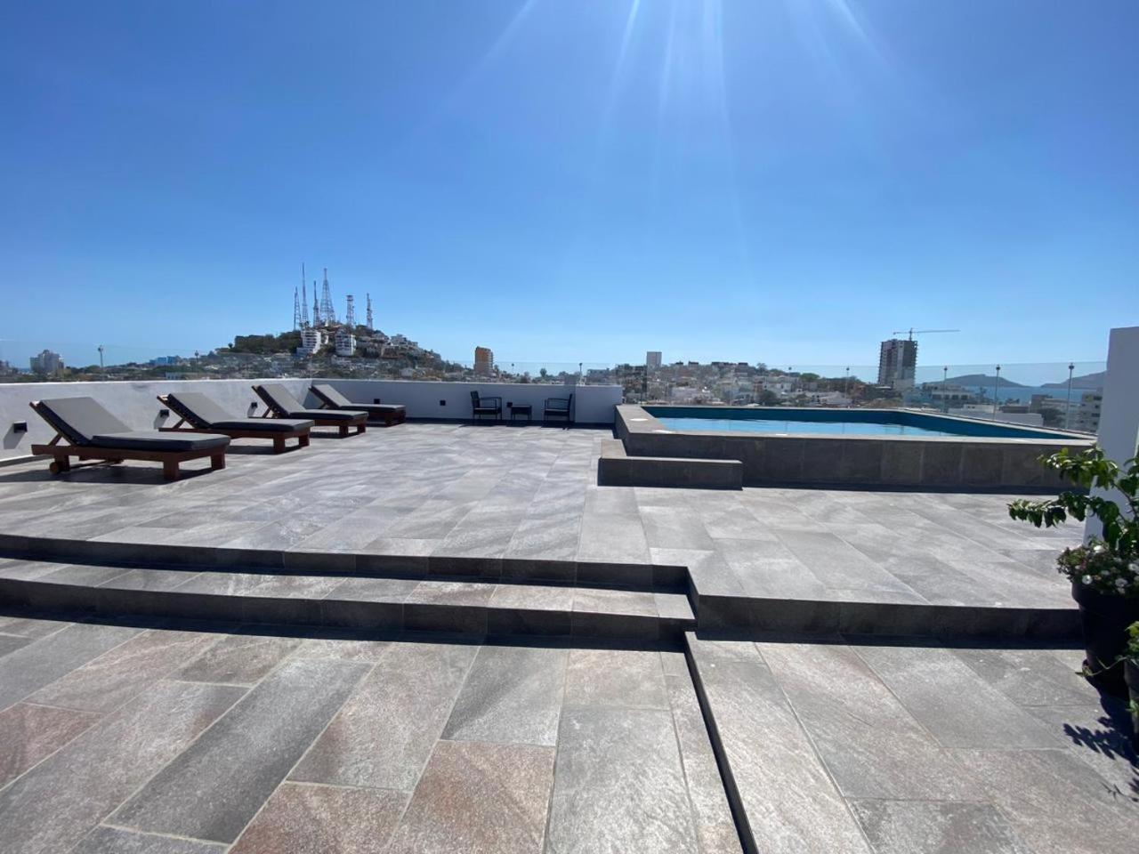 Condo In El Centro Near Malecon! Mazatlán Eksteriør billede